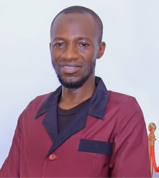 PARE ISSOUF Charge de programmes internationaux